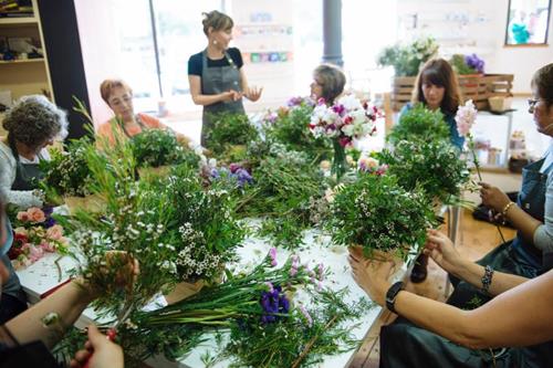 Kirei - Manualidades Japonesas - Modelado de flores - Curso manualidades Barcelona