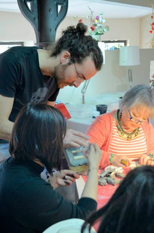 Kirei - Manualidades Japonesas - Modelado de flores - Curso manualidades Barcelona